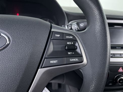 Used 2018 Hyundai Accent SE FWD image 24