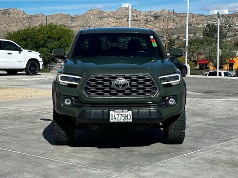 Used 2022 Toyota Tacoma TRD Off-Road w/ Technology Package image 2