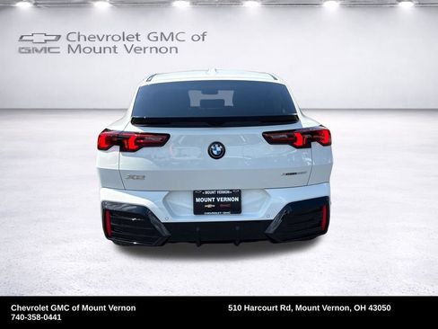 Used 2026 BMW X2 xDrive28i w/ M Sport Package AWD/4WD image 8