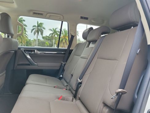 Used 2022 Lexus GX 460 Premium image 12