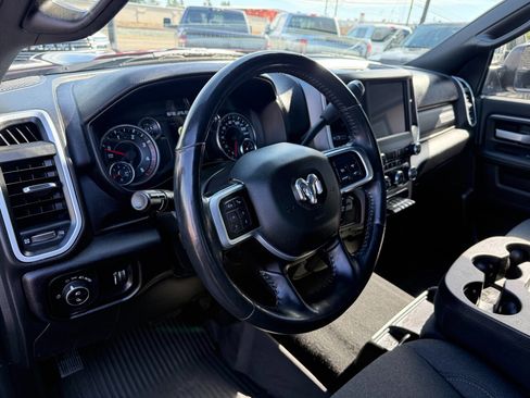 Used 2022 RAM 2500 Big Horn w/ Night Edition AWD/4WD image 9