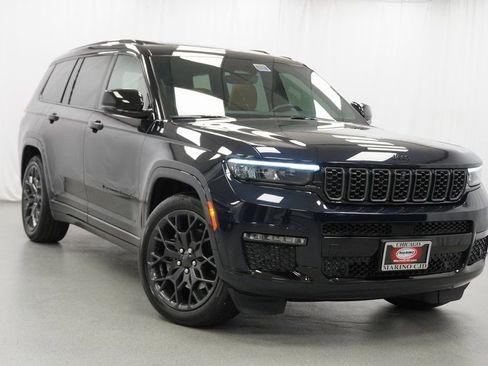 Certified 2024 Jeep Grand Cherokee L Summit w/ High Altitude Package image 10