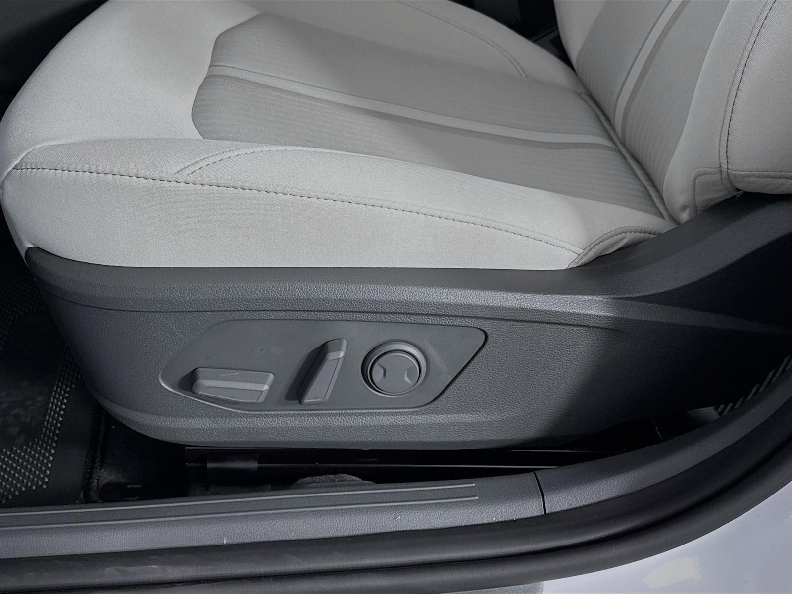 New 2026 Hyundai Sonata SEL FWD image 19