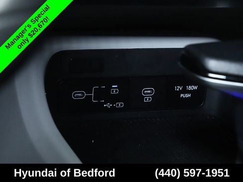 Used 2024 Hyundai Kona SEL AWD/4WD image 28