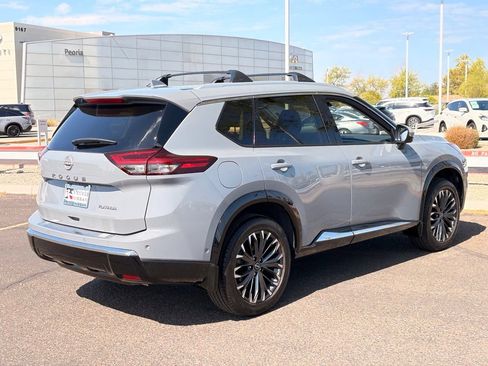 Certified 2025 Nissan Rogue Platinum FWD image 8