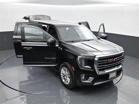 Used 2024 GMC Yukon XL SLT image 30