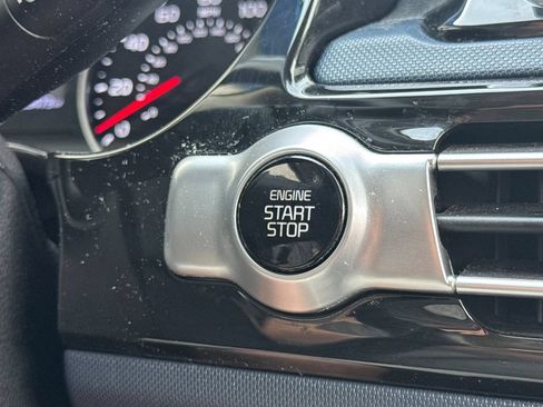 Used 2022 Kia Seltos S AWD/4WD image 23