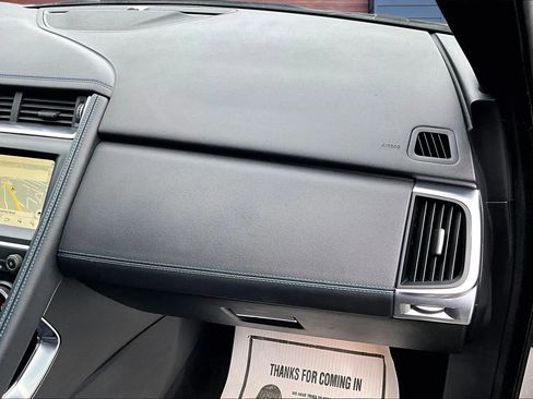 Used 2019 Jaguar E-PACE R-Dynamic SE image 17