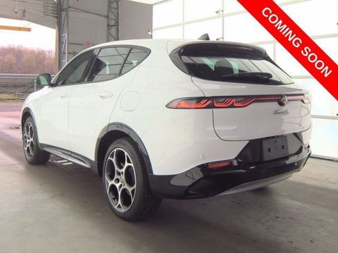 Used 2024 Alfa Romeo Tonale Ti w/ Premium Interior Package image 3