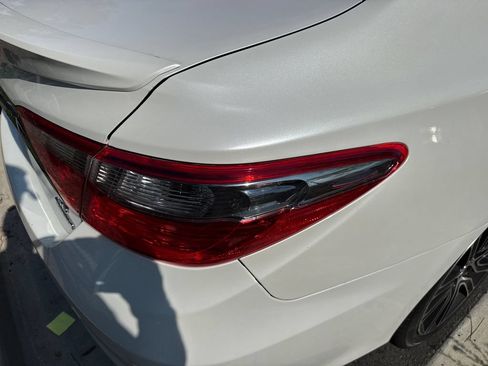 Used 2016 Toyota Camry SE FWD image 8
