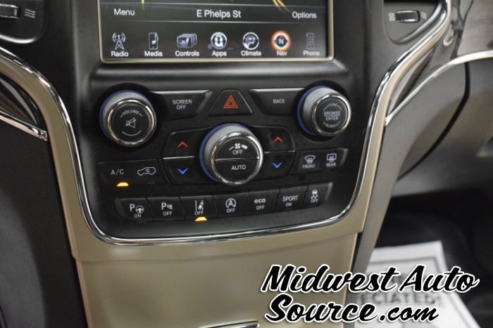 Used 2017 Jeep Grand Cherokee Overland w/ Jeep Active Safety Group AWD/4WD image 20