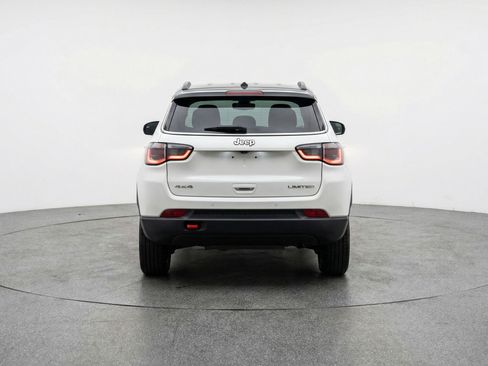 Used 2025 Jeep Compass Trailhawk image 7