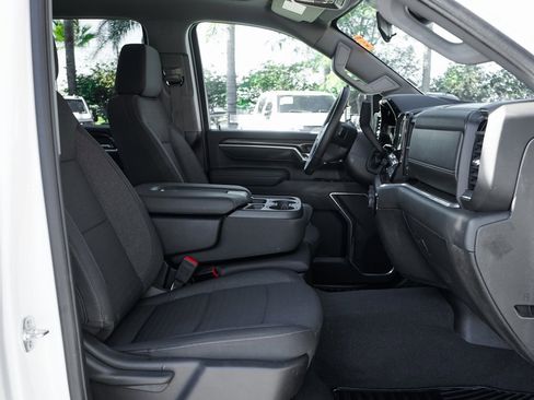 Used 2025 Chevrolet Silverado 3500 LT w/ Convenience Package image 37