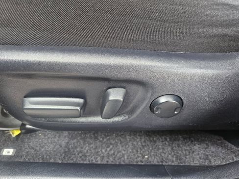 Used 2018 Toyota RAV4 XLE w/ Convenience Package AWD/4WD image 12