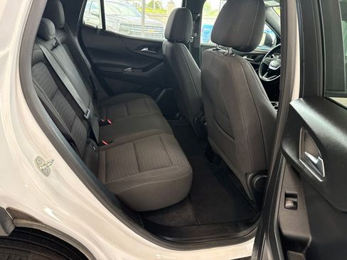 Used 2025 Chevrolet Equinox LT AWD/4WD image 14