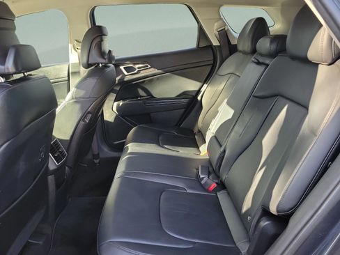 Certified 2023 Kia Sportage EX AWD/4WD image 7