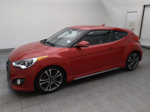 Used 2016 Hyundai Veloster Turbo FWD image 2