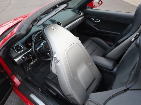 Used 2017 Porsche 718 Boxster S RWD image 28