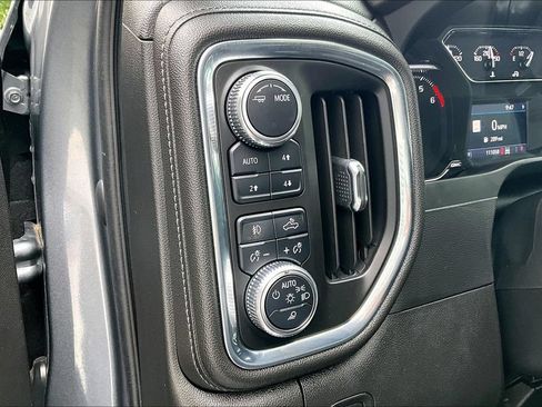 Used 2022 GMC Sierra 1500 SLT w/ SLT Premium Plus Package AWD/4WD image 36
