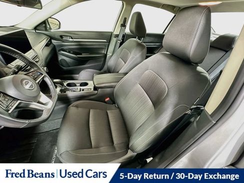 Used 2023 Nissan Altima 2.5 SV w/ SV Premium Package FWD image 27