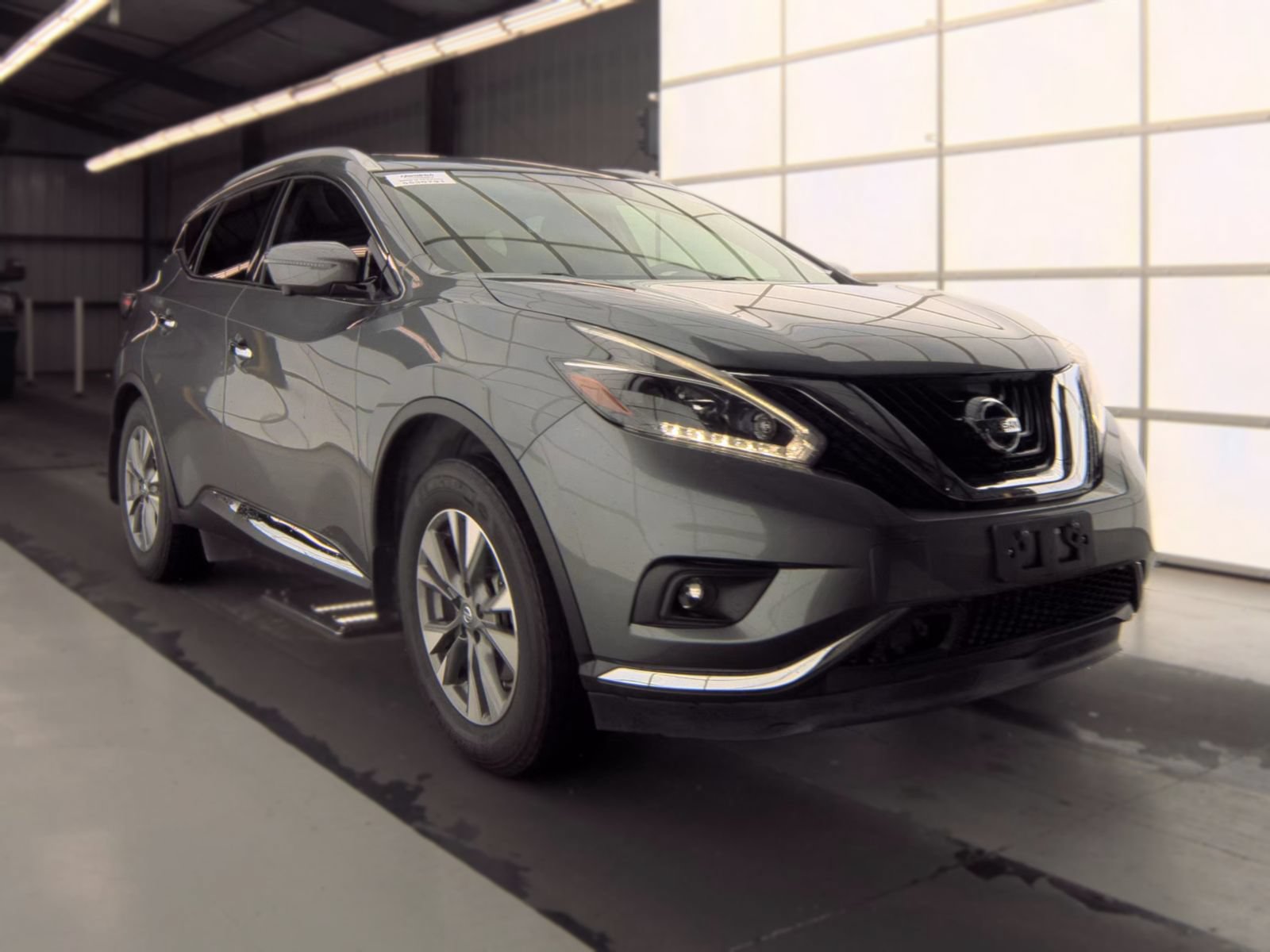 Used 2018 Nissan Murano SL w/ Moonroof Package FWD image 4