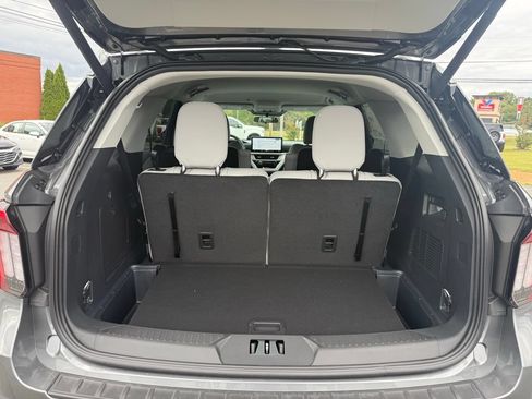 New 2025 Ford Explorer Active w/ Active Comfort Package RWD image 5