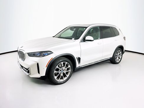 Used 2024 BMW X5 sDrive40i image 3