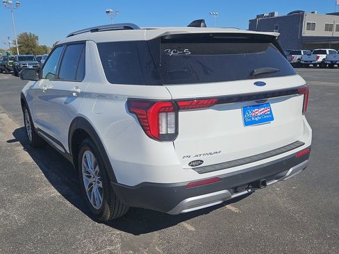 New 2026 Ford Explorer Platinum image 9