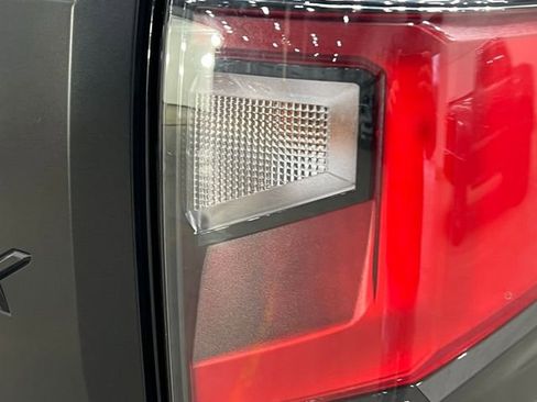 Used 2021 Nissan Titan PRO-4X w/ Pro-4x Convenience Package image 39