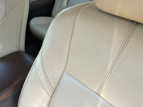 Used 2016 Toyota Avalon Limited w/ Toyota Safety Sense Package FWD image 16
