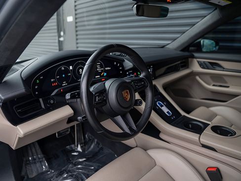 Certified 2023 Porsche Taycan GTS image 4