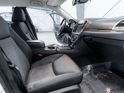 Used 2022 Chrysler 300 Touring image 20