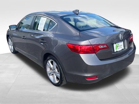 Used 2013 Acura ILX w/ Technology Package FWD image 5