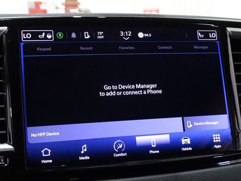 Used 2024 Chrysler Pacifica Touring-L image 30