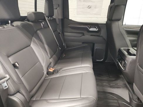New 2026 GMC Sierra 1500 SLT w/ SLT Premium Plus Package image 12