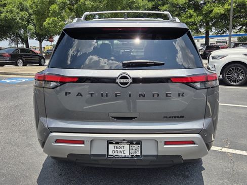 Used 2024 Nissan Pathfinder Platinum w/ Black Appearance Package FWD image 7