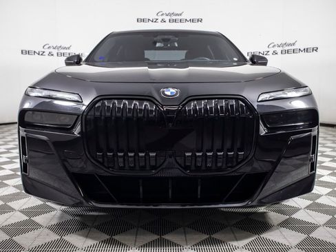 Used 2023 BMW 760i xDrive w/ Executive Package AWD/4WD image 7