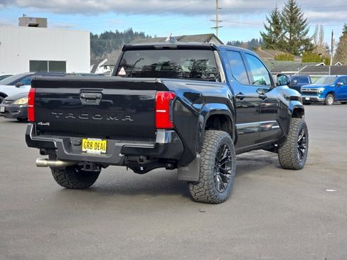Used 2026 Toyota Tacoma SR5 AWD/4WD image 7