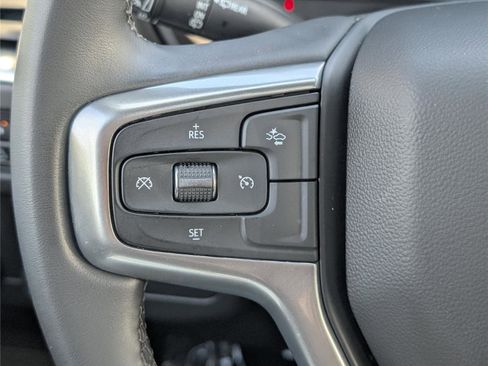 Used 2024 Chevrolet Suburban Z71 image 26