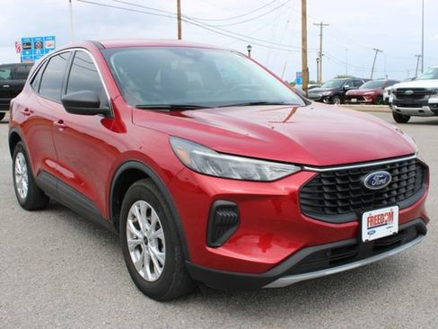 Used 2023 Ford Escape Active image 3