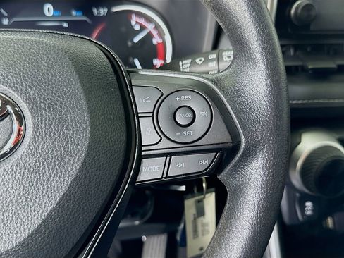 Used 2024 Toyota RAV4 LE image 22