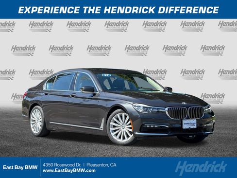Used 2017 BMW 740i RWD image 1