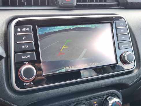 Used 2025 Nissan Versa S w/ Trunk Package image 18