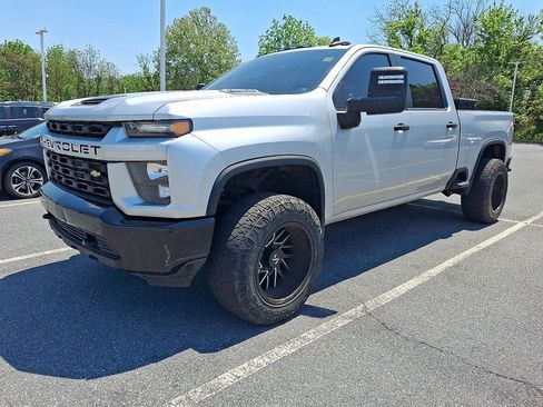 Used 2021 Chevrolet Silverado 2500 Custom w/ Custom Value Package AWD/4WD image 3