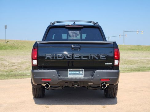 New 2026 Honda Ridgeline Black Edition image 8