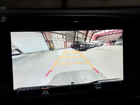 Used 2022 GMC Sierra 1500 SLT w/ SLT Convenience Package image 37