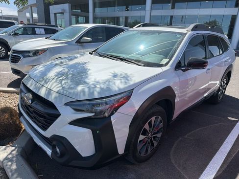 Used 2023 Subaru Outback Limited AWD/4WD image 2