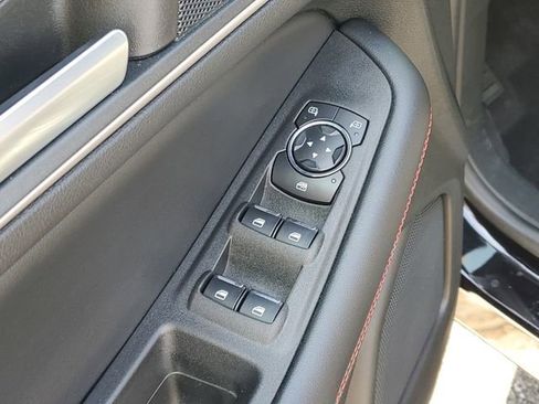 Used 2023 Ford Edge ST-Line AWD/4WD image 9