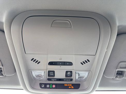 Used 2020 Chevrolet Equinox Premier AWD/4WD image 26