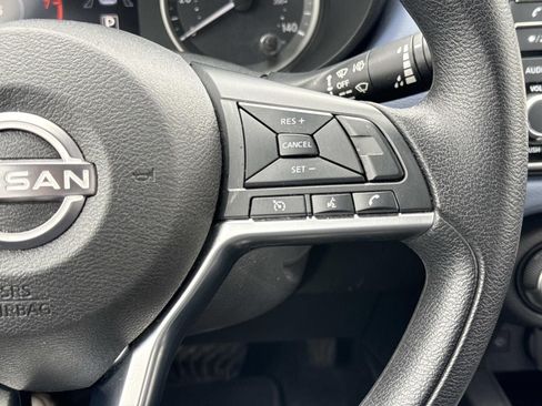 Used 2023 Nissan Versa SV image 13